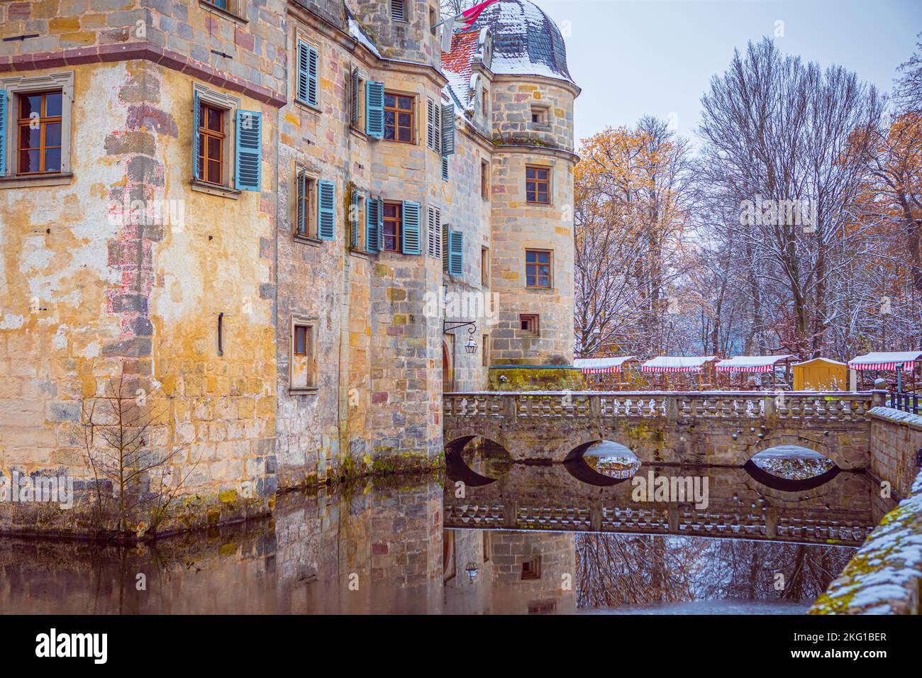 MITWITZ, BAYERN, DEUTSCHLAND - CA. NOVEMBER 2022: Das Wasserschloss Mitwitz, Bayern, Deutschland. Stockfoto