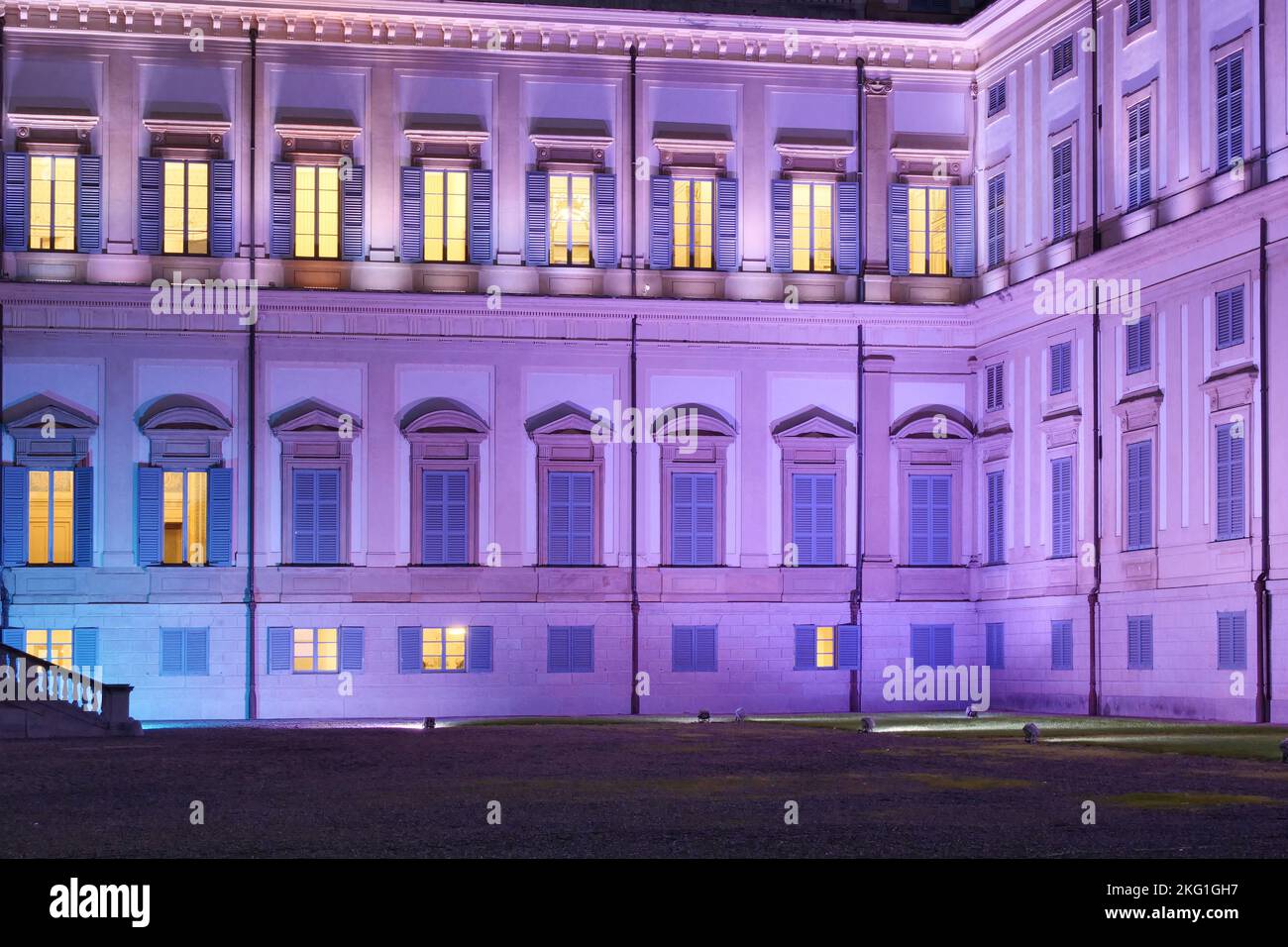 Architektur und Details der Villa reale in der Nacht, Palast, neoklassizistisches Gebäude im königlichen Park von Monza Stockfoto