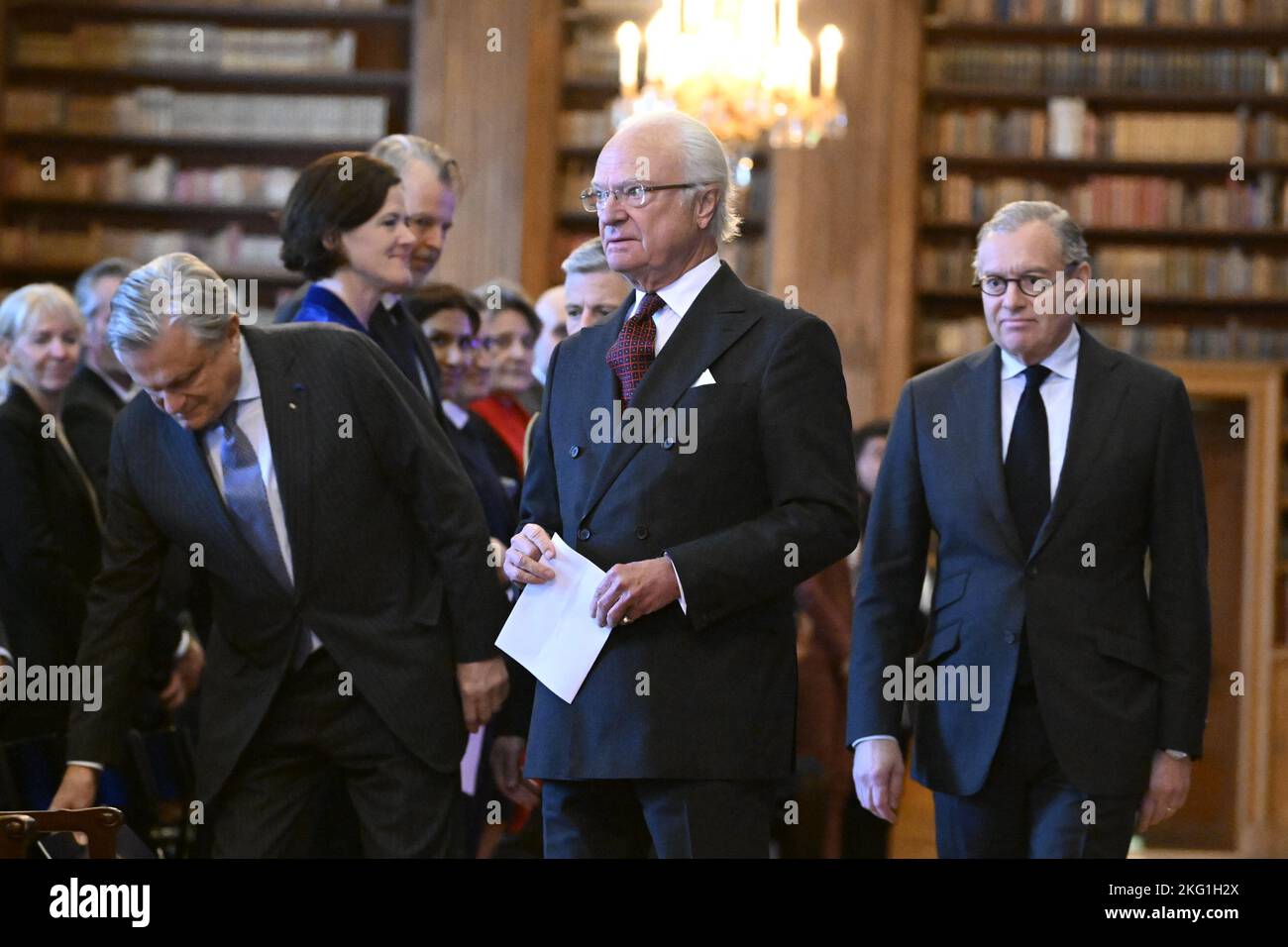 König Carl XVI Gustaf überreicht den Preis des Jahres von König Carl XVI Gustaf (S.M Konung Carl XVI Gustafs pris Arets Nybyggare) in Stockholm, Schweden, N. Stockfoto