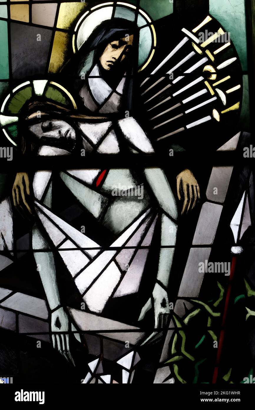 Jesus und die Muttergottes der sieben Leiden. Buntglasfenster. Schweiz. Stockfoto