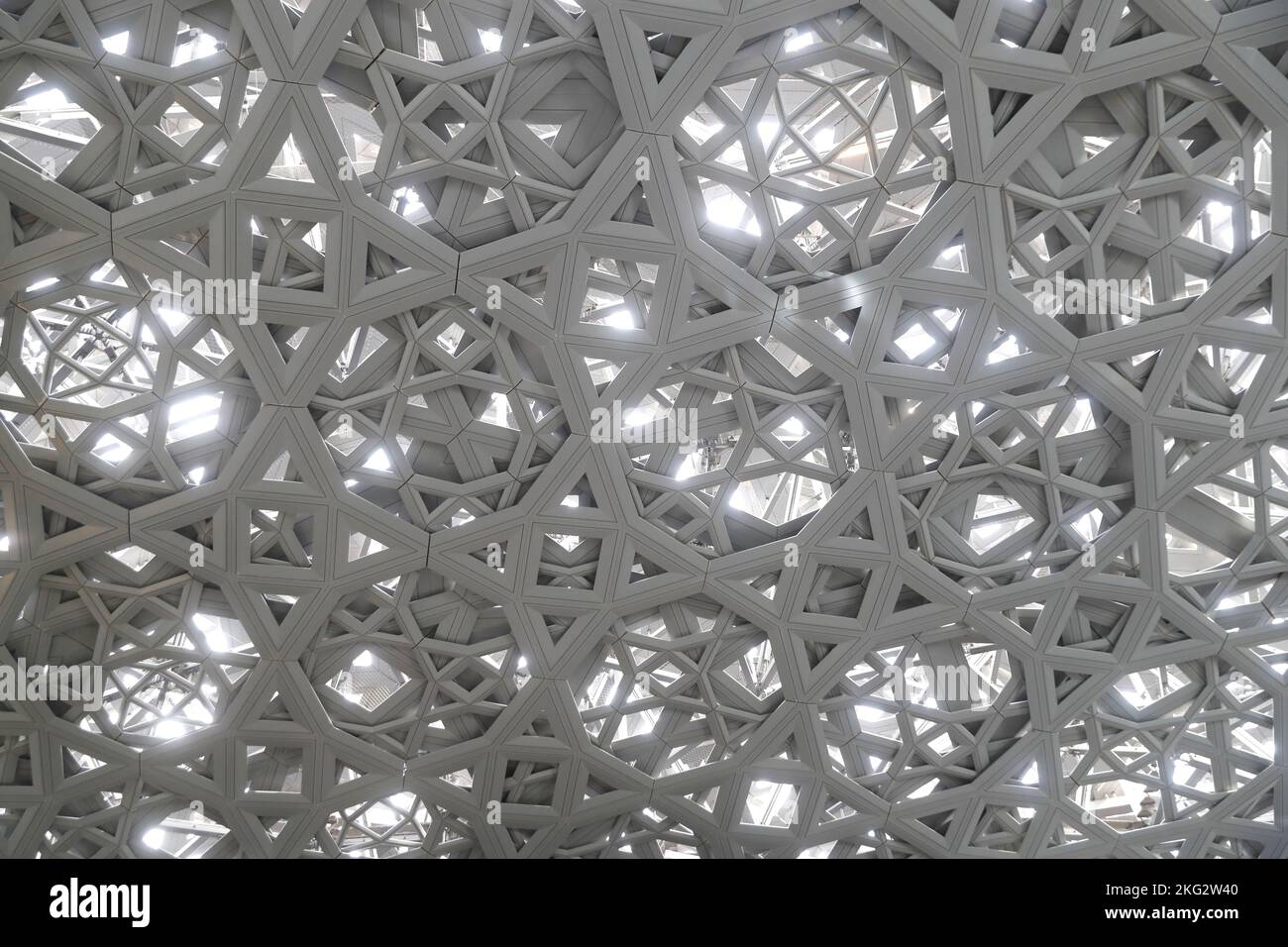 Louvre Abu Dhabi Kunst- und Zivilisationsmuseum. Architektur. Vereinigte Arabische Emirate. Stockfoto