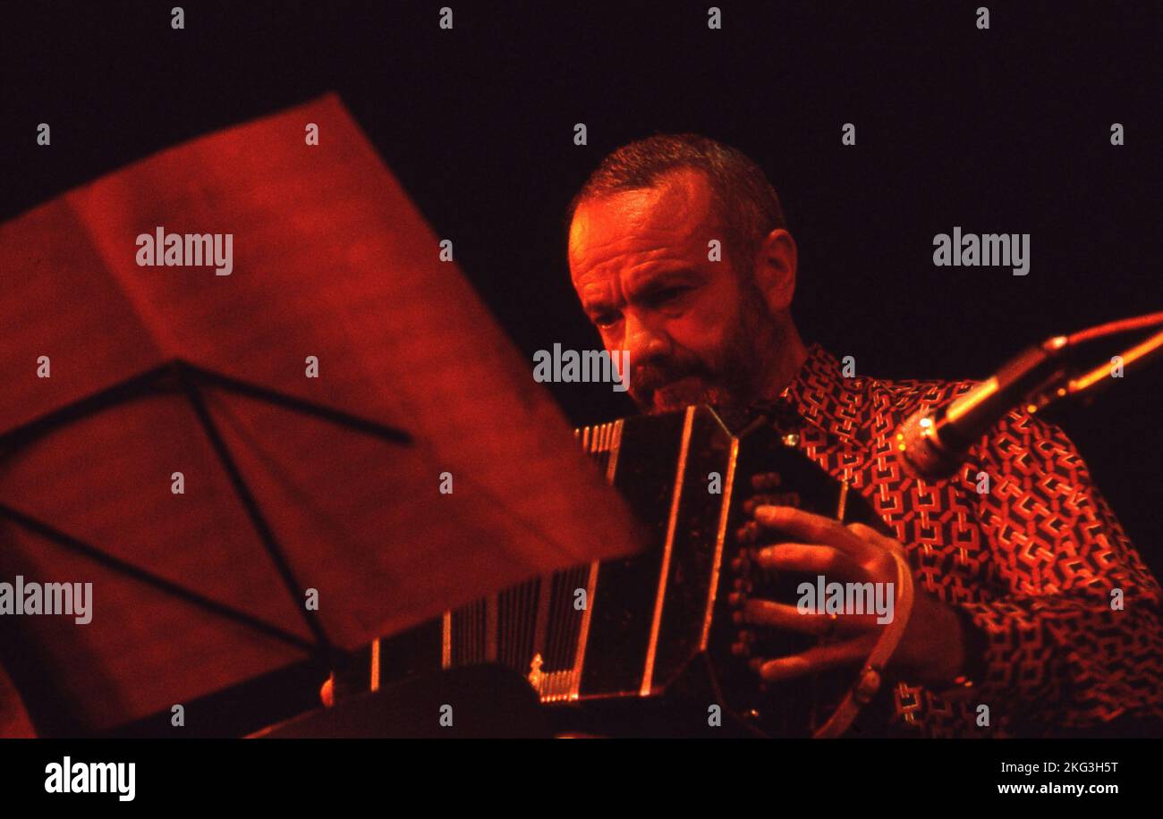 Philippe Gras / Le Pictorium - Astor Piazzolla - 11/11/2022 - Frankreich / Ile-de-France (Region) / Paris - Astor Piazzolla Konzert, Paris, 1975 Stockfoto