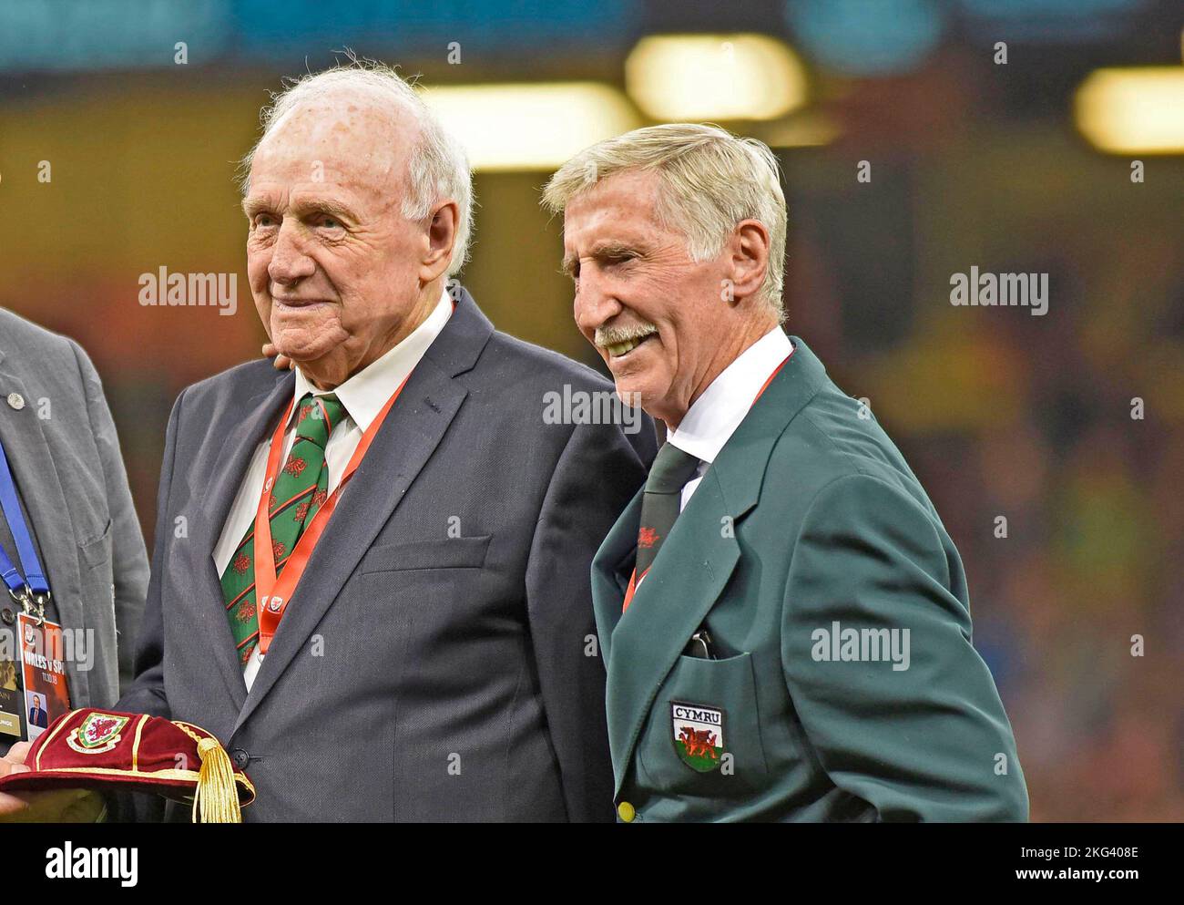 L r terry medwin wales Fotos und Bildmaterial in hoher Auflösung Alamy