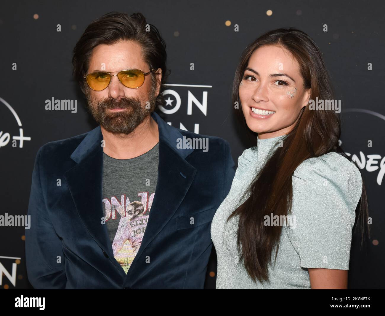 20. November 2022 - Los Angeles, Kalifornien - John Stamos und Caitlin McHugh. Disney+ ''Elton John Live: Abschied vom Dodger Stadium'' Yellow Brick Road Event im Dodger Stadium. (Bild: © Billy Bennight/AdMedia über ZUMA Press Wire) Stockfoto