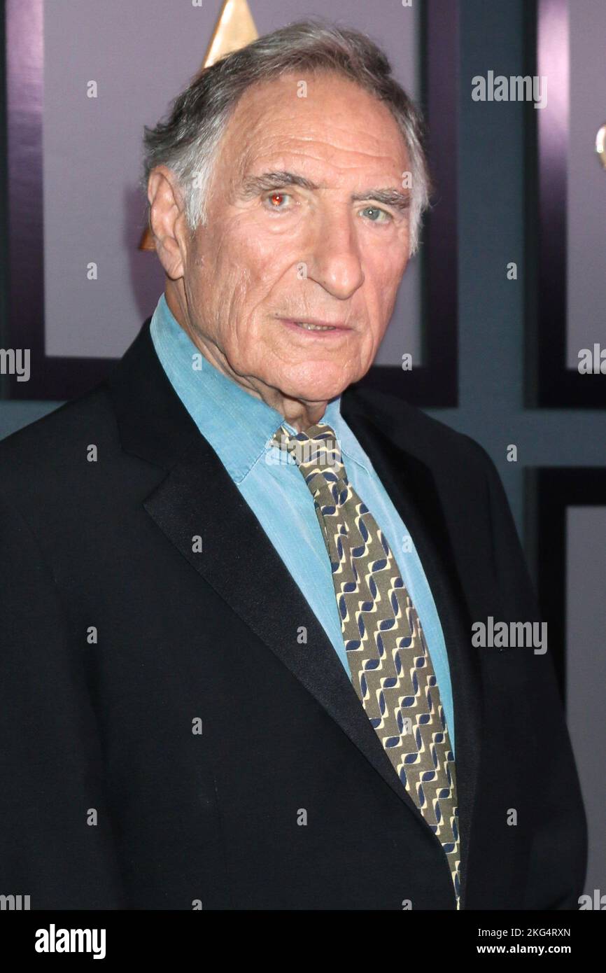 Judd Hirsch bei der Ankunft für die Academy of Motion Picture Arts and Sciences 13. Governors Awards - Teil 2, Fairmont Century Plaza Hotel, Los Angeles, CA 19. November 2022. Foto: Priscilla Grant/Everett Collection Stockfoto