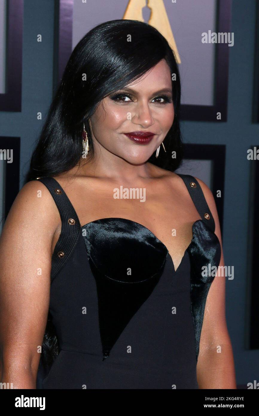 Mindy Kaling bei der Ankunft für die Academy of Motion Picture Arts and Sciences 13. Governors Awards - Teil 2, Fairmont Century Plaza Hotel, Los Angeles, CA 19. November 2022. Foto: Priscilla Grant/Everett Collection Stockfoto
