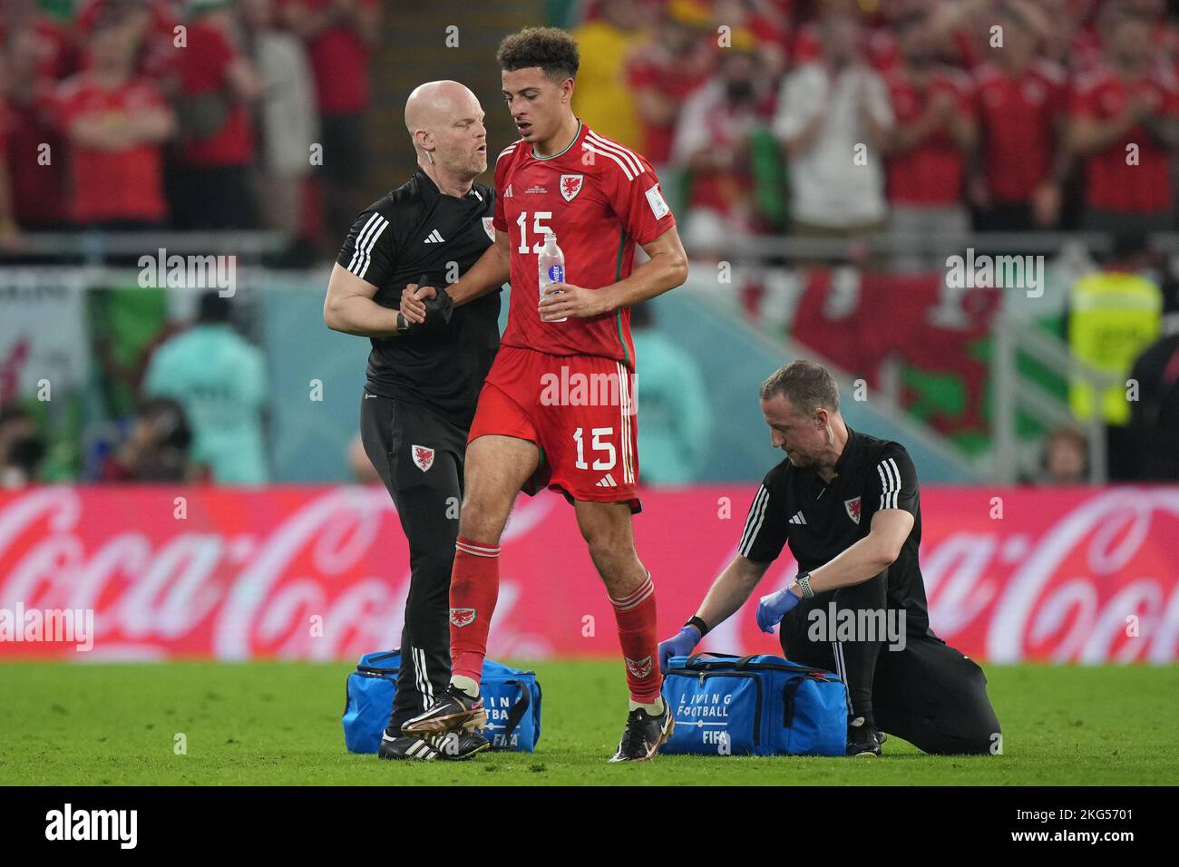 Ethan Ampadu aus Wales spielte während des Qatar 2022 World Cup Spiels, Gruppe B, Datum 1, zwischen den USA und Wales am 21. November 2022 im Al Rayyan Stadium in Ar-Rayyan, Katar. (Foto von Bagu Blanco / PRESSINPHOTO) Stockfoto