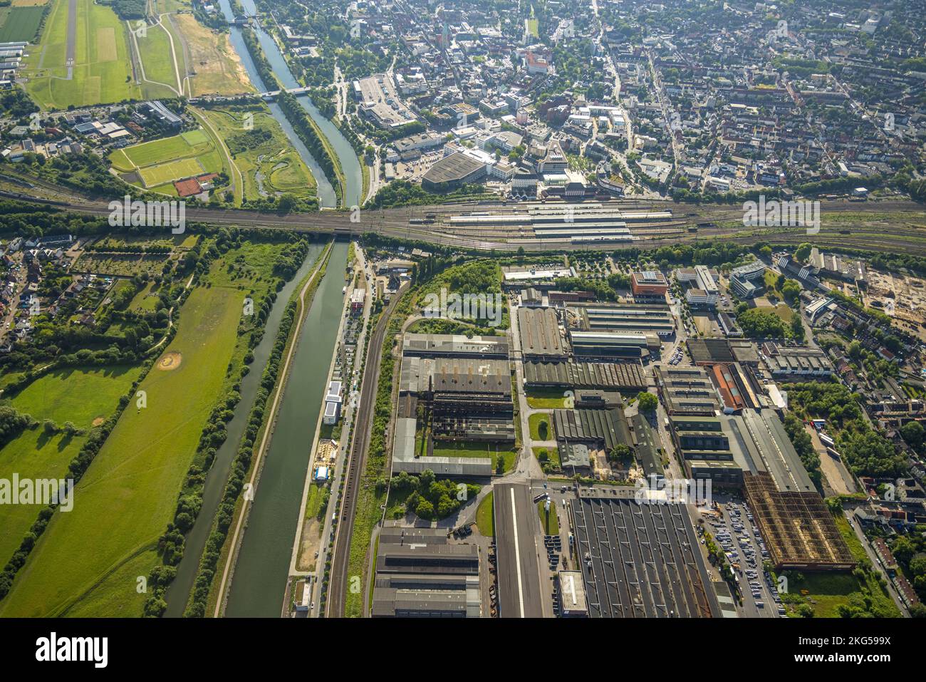 Luftaufnahme, Hamm Hauptbahnhof, Zentrum, Hamm, Ruhrgebiet, Nordrhein-Westfalen, Deutschland, Bahnhof, Bahnhof Hamm(Westf), DE, Deutsche Bahn AG, Stockfoto