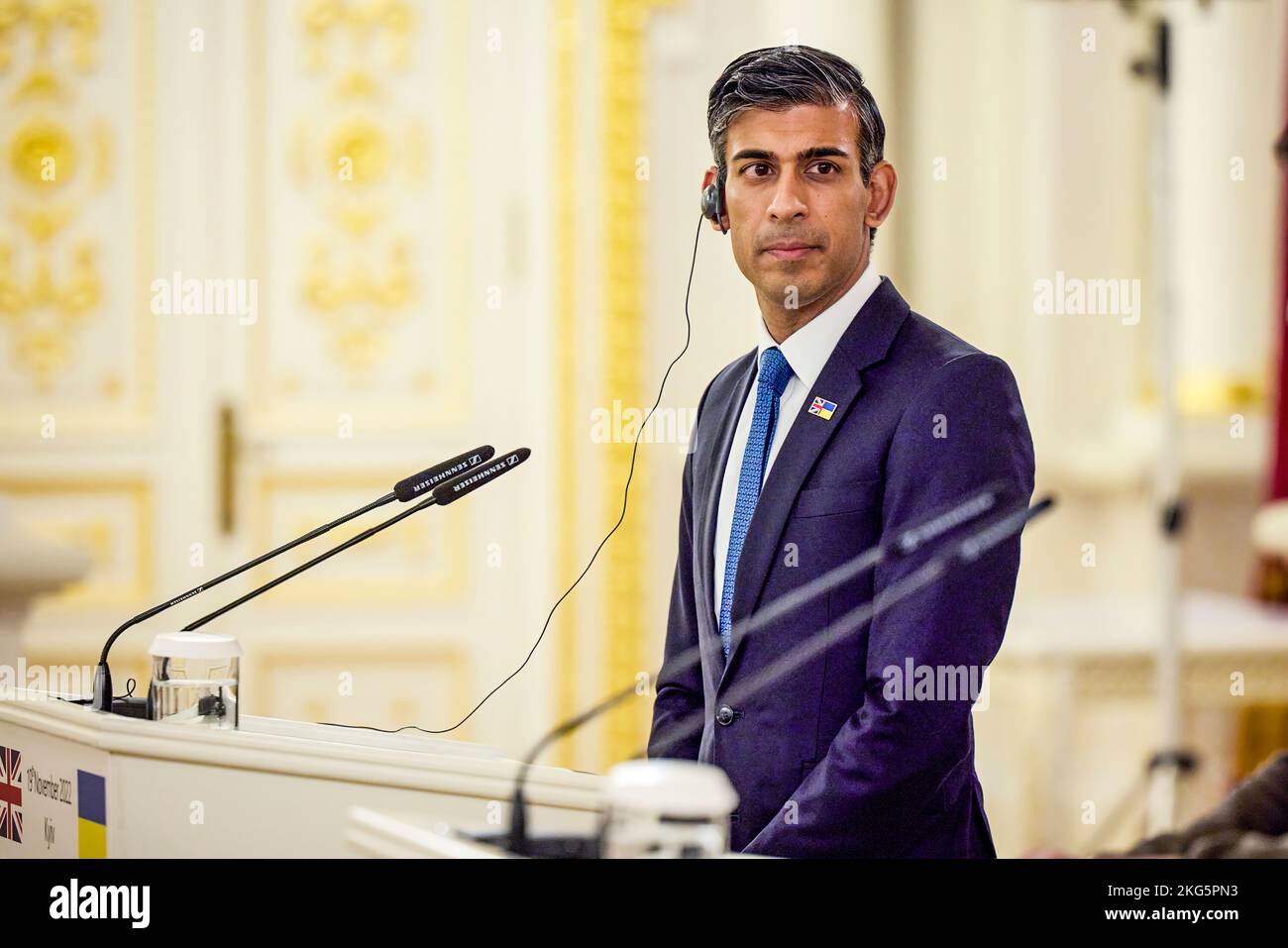 Der britische Premierminister Rishi Sunak. Der britische Premierminister Rishi Sunak trifft sich mit dem ukrainischen Präsidenten Wolodymyr Zelensky in Kiew, Ukraine. Der Präsident der Ukraine, Wolodymyr Zelenskyy, und der Premierminister des Vereinigten Königreichs, Rishi Sunak, der unser Land besucht, ehrten die Erinnerung an ukrainische Verteidiger und besuchten die Ausstellung zerstörter russischer Ausrüstung. Stockfoto