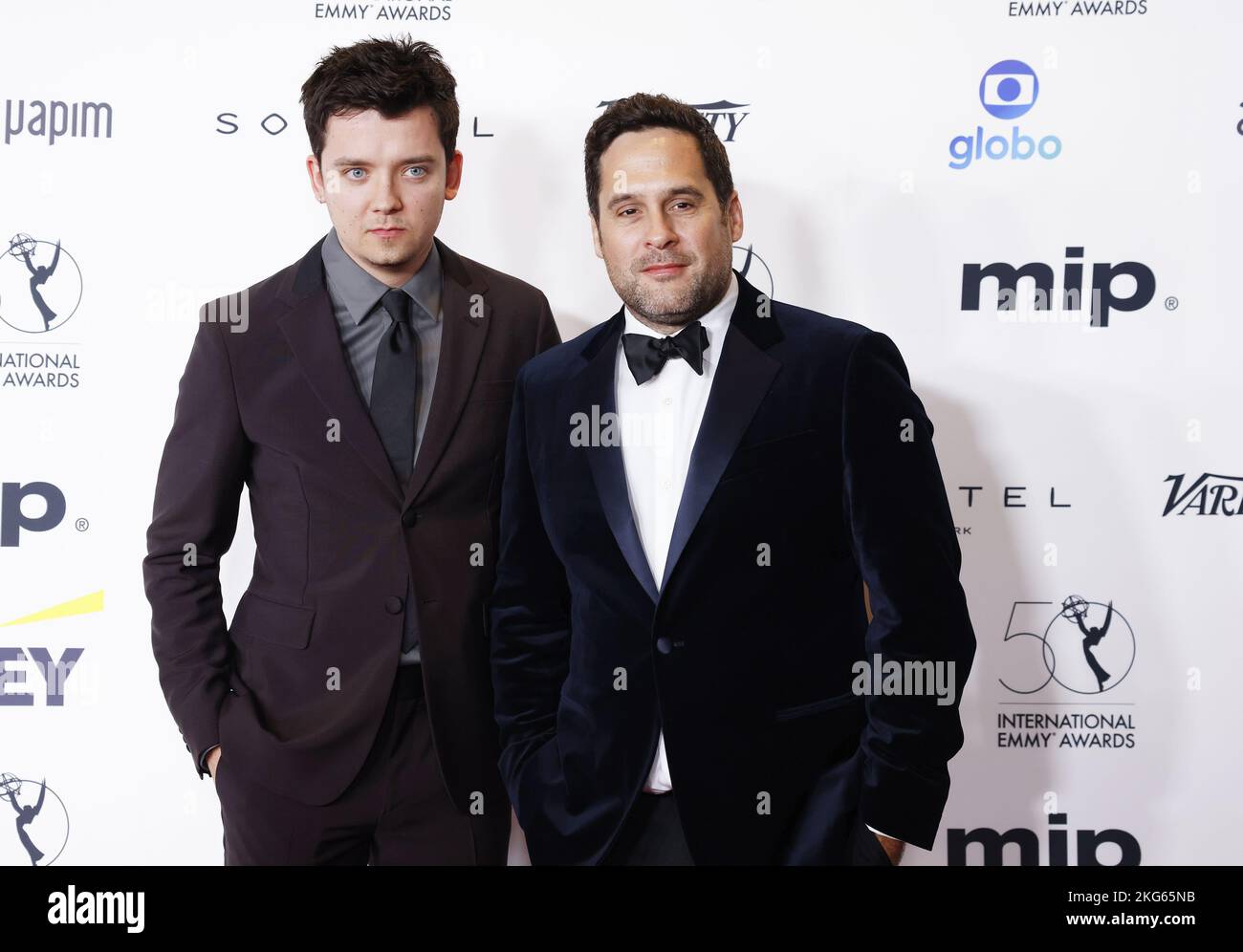 New York, Usa. 21.. November 2022. ASA Butterfield trifft am Montag, den 21. November 2022, auf dem roten Teppich bei den International Emmy Awards 50. in der Casa Cipriani in New York City ein. Foto von John Angelillo/UPI Credit: UPI/Alamy Live News Stockfoto