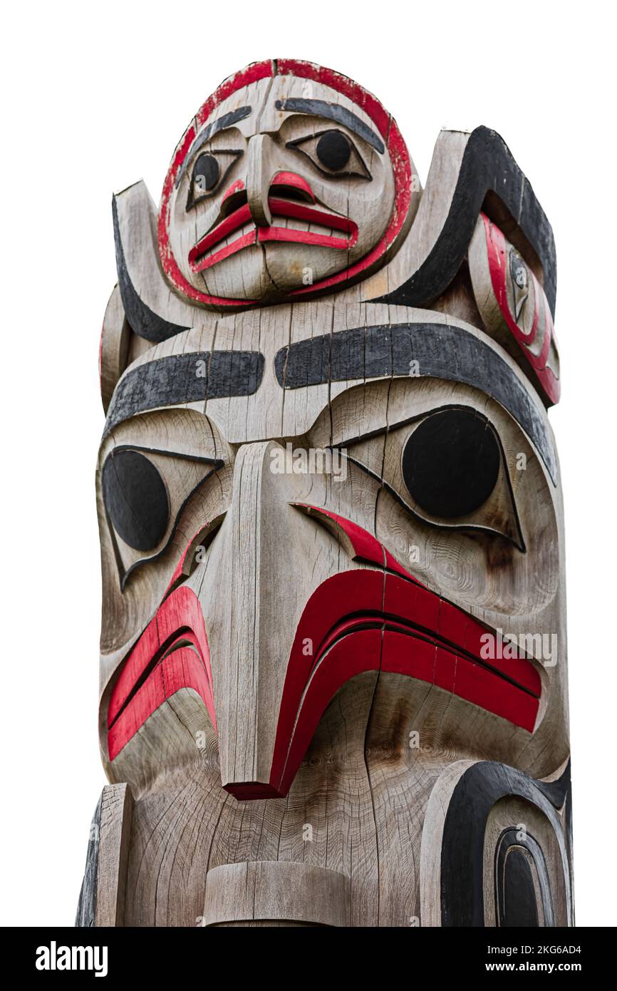Detail einer Totem-Umfrage. Totempfähle in White Rock, Vancouver, Kanada. Bunte Totempfähle mit geschnitzten Vögeln, beliebte Touristenattraktion. Niemand, Trav Stockfoto