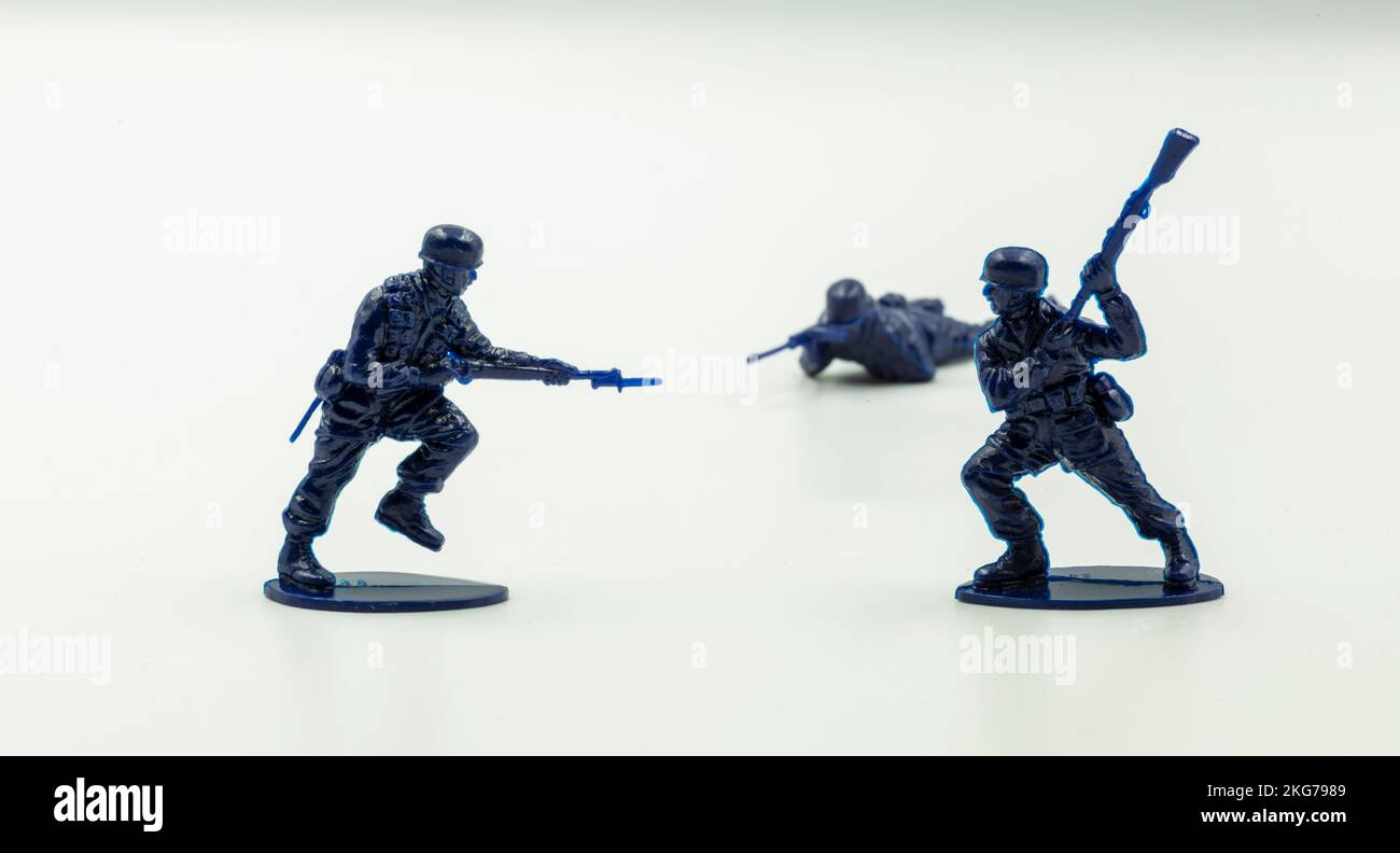 Kampfsoldat Figur, ukraine russland Krieg, Anti-Krieg, Frieden und Waffen, Kunststoff-Spielzeug Stockfoto