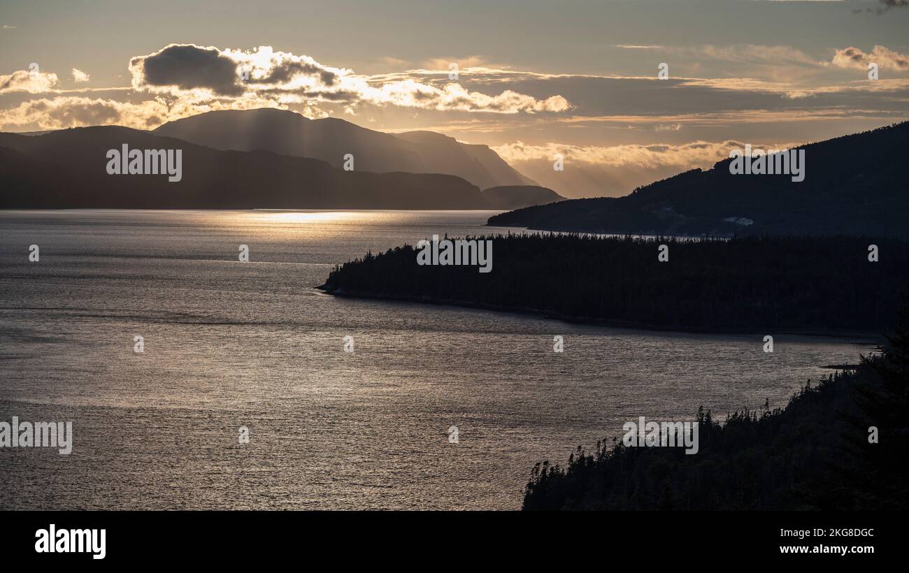 Kanada, Labrador, Neufundland, Panoramablick über die Bucht zum Gros Morne Nationalpark Stockfoto
