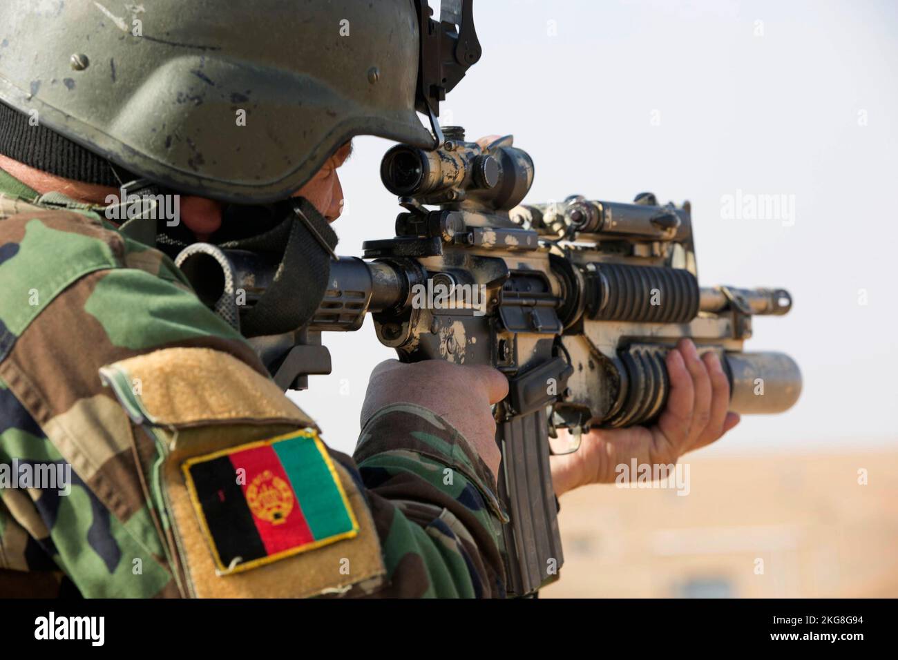 HELAMAND PROVINCE, AFGHANISTAN - 02. Februar 2013 - ein afghanisches Kommando von 3. Kompanie, 7. Special Operations Kandak greift Ziele mit einem an Stockfoto
