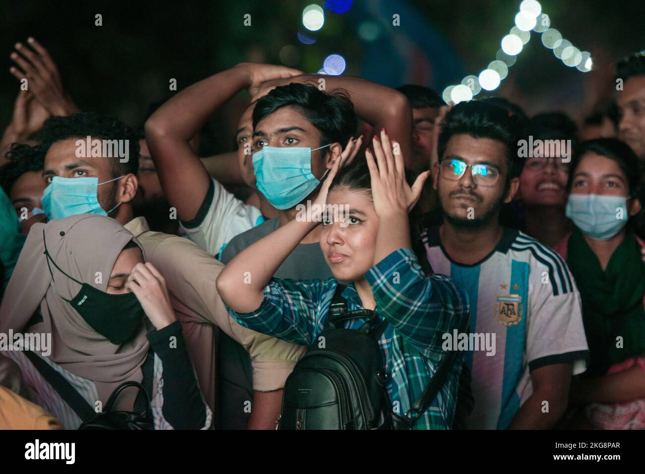 Fans feiern das Fußballspiel der FIFA-Weltmeisterschaft Stockfoto