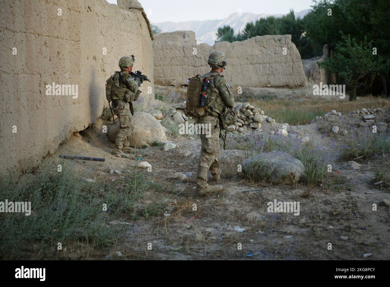 SALAR, AFGHANISTAN - 30. AUGUST 2013 - USA Armeesoldaten bei Kompanie B, 1.. Bataillon, 5.. Kavallerie-Regiment, 2.. Brigaden-Kampfteam, 1.. Kavallerie-Div Stockfoto