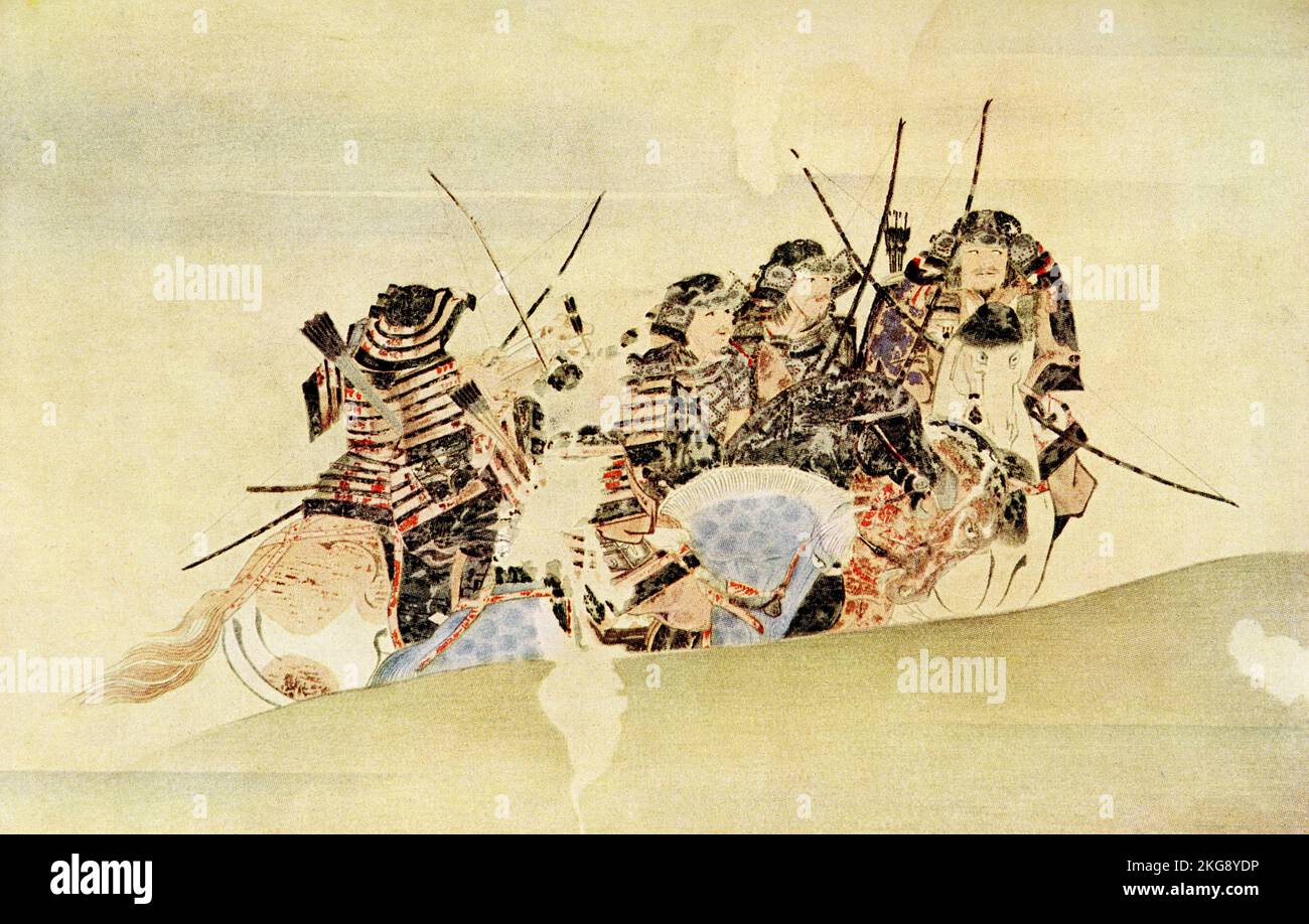 Das Bild aus dem Jahr 1910 zeigt: „Japanische Reiter auf Wache während des mongolischen Vorfalls 1281 – aus einer zeitgenössischen handgemalten Schriftrolle.“ Das Stück befindet sich in einer Sammlung in Tokio. Die Mongolen starteten im Sommer 1281 eine zweite Expedition – diesmal viel größer als die erste –, wurden aber erneut vom Wetter vereitelt: Ein schrecklicher Taifun, der die mongolische Flotte ausbrach und so stark beschädigte, dass sie gezwungen wurden, die Mission abzubrechen. Stockfoto