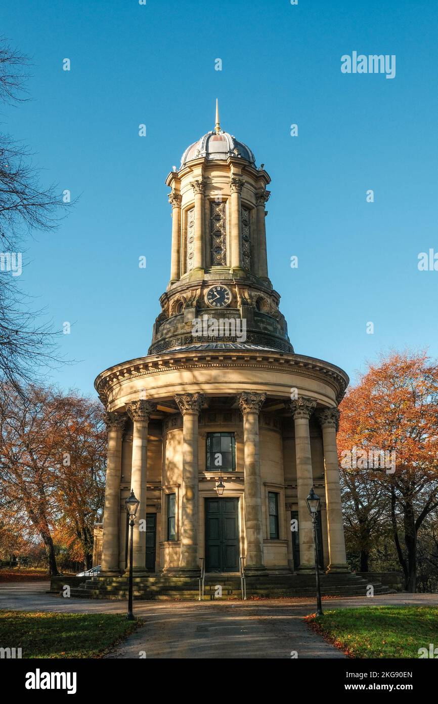 Saltaire United Reformierte Kirche ist eine Kirche in Saltaire, West Yorkshire, England. In Auftrag gegeben und bezahlt von Titus Salt in der Mitte des 19.. Jahrhunderts, die Stockfoto