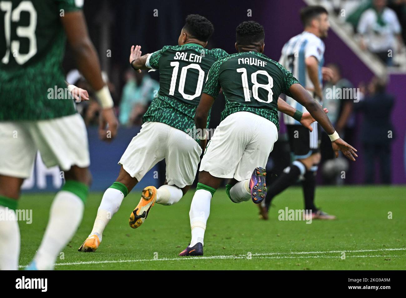 Doha, Katar, 22/11/2022, Salem Al-Dawsari und Nawaf Al-Abed aus Saudi-Arabien während des Spiels Argentinien gegen Saudi-Arabien bei der FIFA-Weltmeisterschaft Katar 2022 im Lusail-Stadion in Doha, Katar am 22. November 2022. Foto: Laurent Zabulon/ABACAPRESS.COM Stockfoto