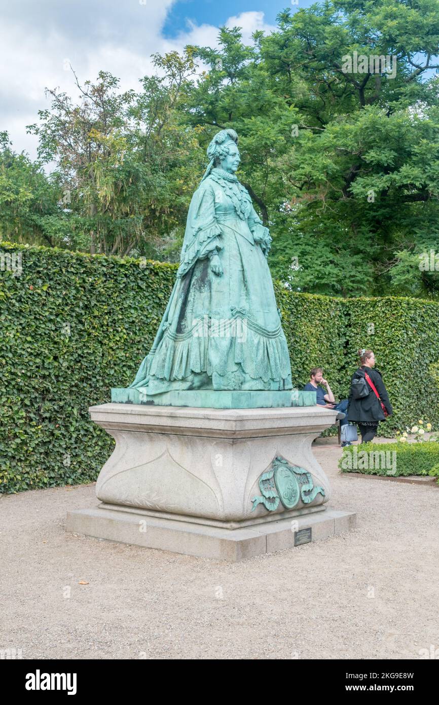 Kopenhagen, Dänemark - 26. Juli 2022: Statue von Caroline Amalie aus Schleswig-Holstein-Sonderburg-Augustenburg. Stockfoto