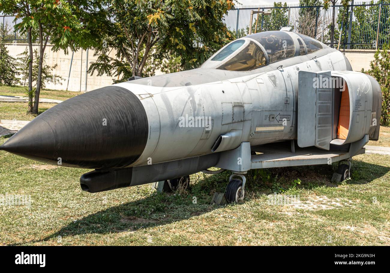 McDonnell Douglas F-4 Phantom II - ein kleiner, wirtschaftlicher Düsenschuh mit zwei Motoren Stockfoto