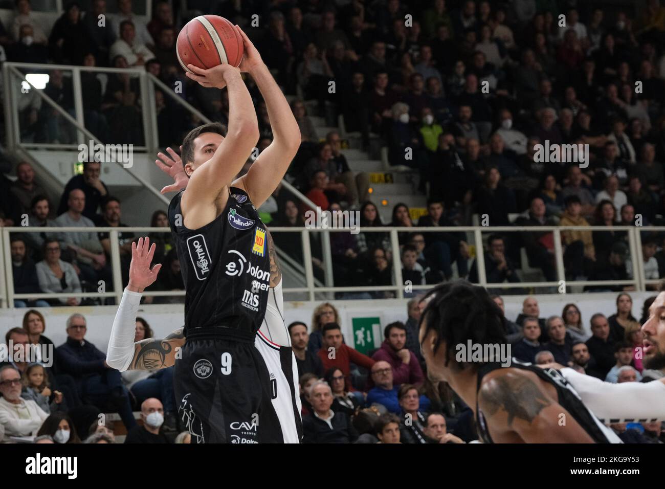 Italienische Basketballmeisterschaft A1 - Dolomiti Energia Trentino vs. Virtus Segafredo Bologna. 20.. November 2022, Trient, Italien Stockfoto