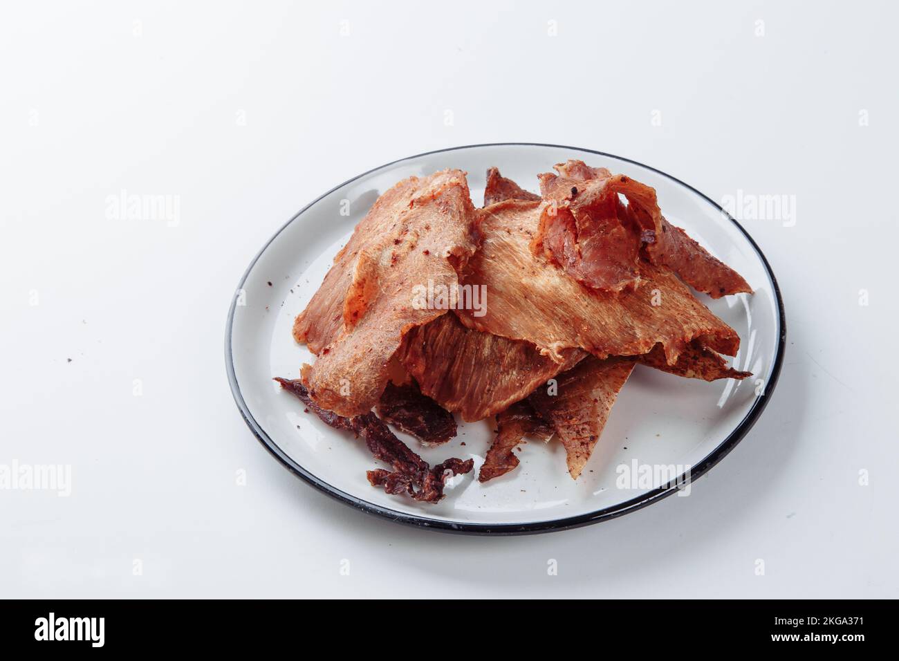 Draufsicht auf ein köstliches Stück getrocknetes Rindfleisch Stockfoto