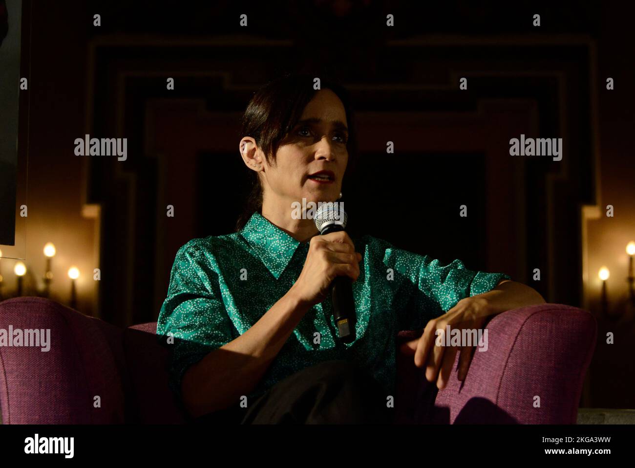 Mexiko-Stadt, Mexiko. 22.. November 2022. Die mexikanische Sängerin Julieta Venegas nimmt an einer Pressekonferenz Teil, um die Veröffentlichung ihres neuesten Albums ‘ TU Historia' im Metropolitan Theatre bekannt zu geben. Am 22. November 2022 in Mexiko-Stadt, Mexiko. (Foto von Carlos Tischler/ Eyepix Group/NurPhoto) Kredit: NurPhoto/Alamy Live News Stockfoto