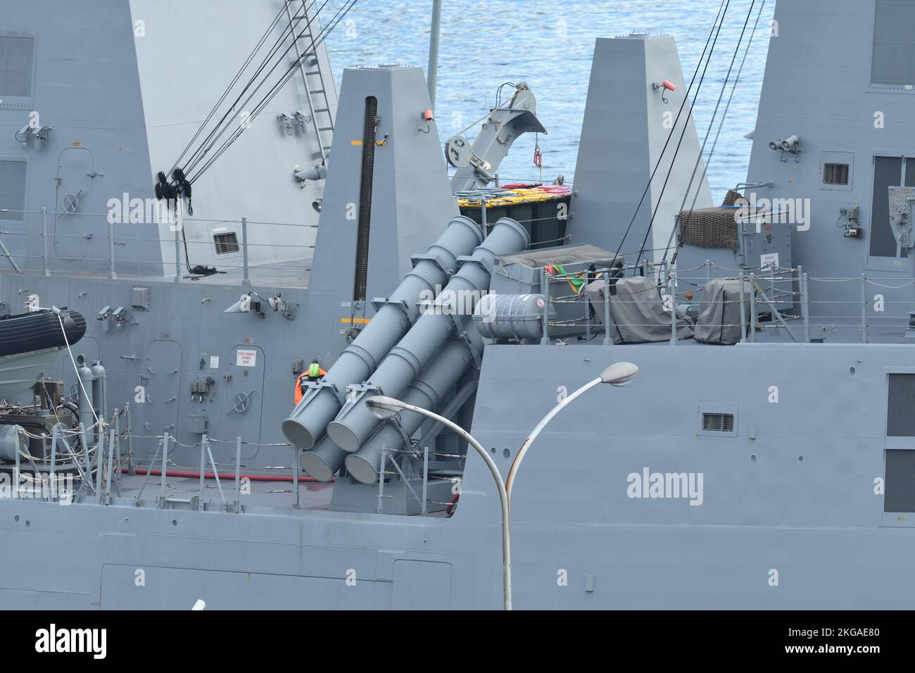 Präfektur Kanagawa, Japan - 19. Oktober 2019: Royal Australian Navy Harpoon Ship-to-Ship Raketenwerfer auf HMAS Hobart (DDG-39). Stockfoto