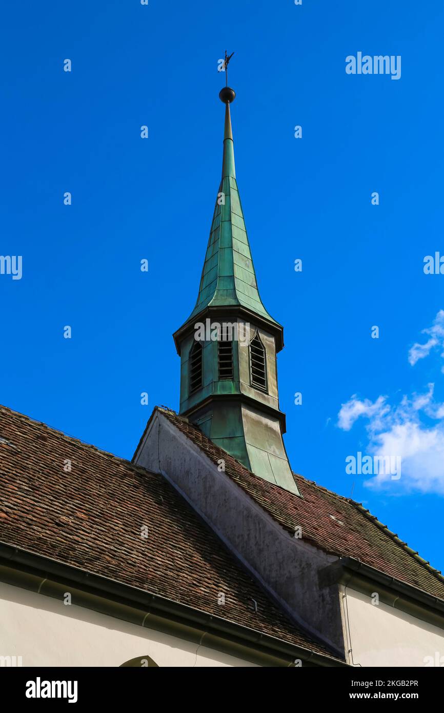 Friedhofskapelle der Himmelfahrt der Jungfrau Maria, Sakralgebäude, christliche Architektur, Glockenturm, Kreuz, Meersburg am Bodensee, Baden-W. Stockfoto