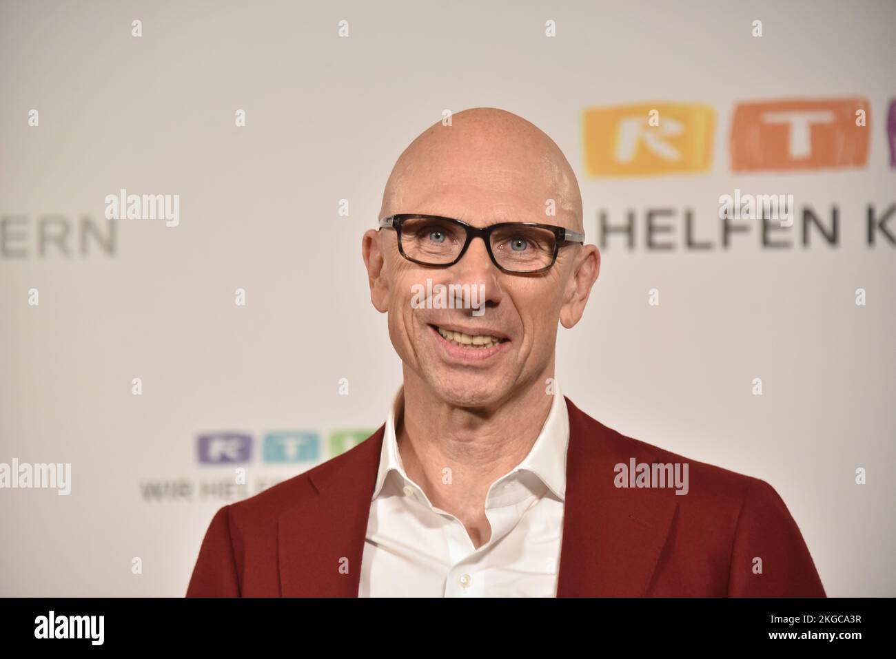 17. November 2022, Nordrhein-Westfalen, Hürth: Ehemaliger Handballspieler Jörg Löhr, nationaler Handballspieler, seit seinem Karrierevortrag Redner, Autor und Mentaltrainer als Gast beim 27. RTL Spendenmarathon helfen wir Kindern Foto: Horst Galuschka/dpa Stockfoto