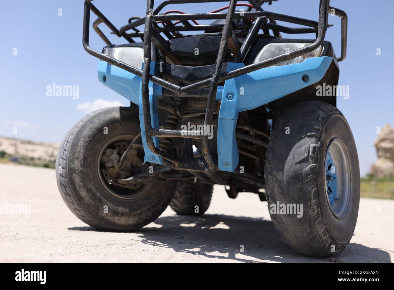 Blaues Quad-Buggy, extreme Outdoor-Aktivitäten Stockfoto