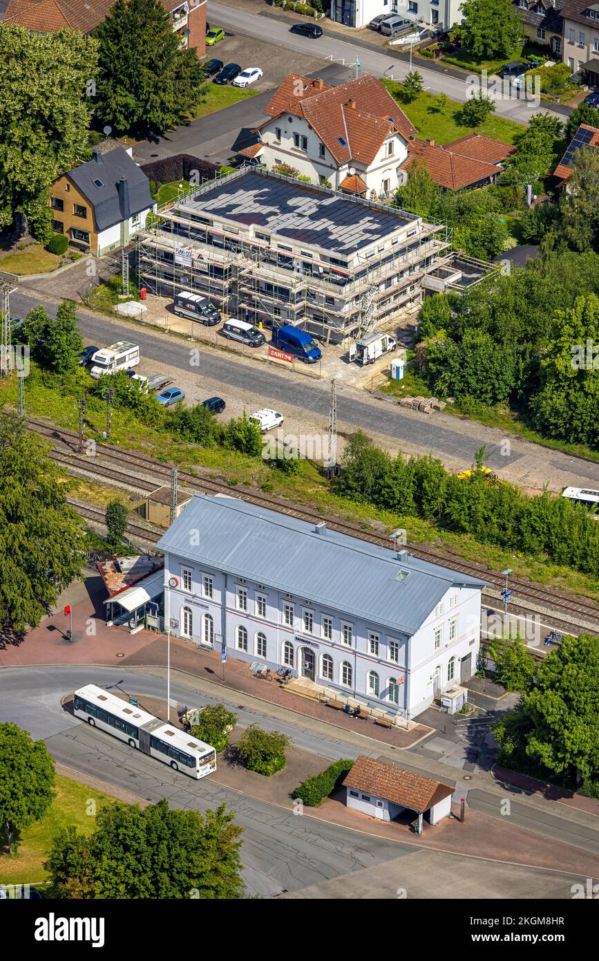 Luftaufnahme, Bahnhof Werl und Baustelle mit Neubau zwischen einer der