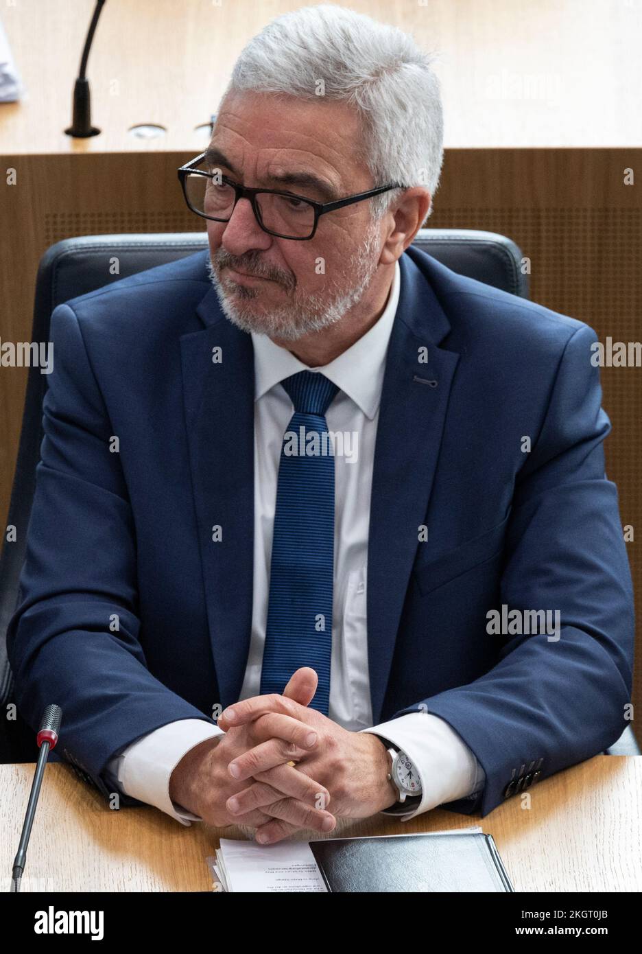 Mainz, Deutschland. 23.. November 2022. Der ehemalige Innenminister von Rheinland-Pfalz, Roger Lewentz (SPD) während der Plenartagung im staatlichen parlament. In der Plenarsitzung des landesparlaments von Rheinland-Pfalz wird es eine Erklärung der Regierung zur Energiekrise geben. Kredit: Hannes P. Albert/dpa/Alamy Live News Stockfoto