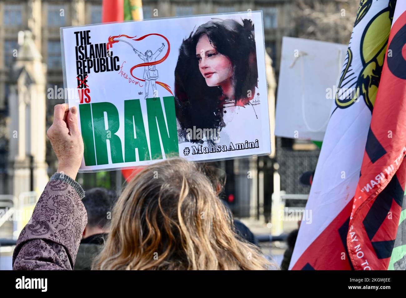 London, Großbritannien. 23/11/2022, Demonstranten versammelten sich auf dem Parliament Square, um nach dem Tod von Mahsa Amini in Polizeigewahrsam Freiheit für den Iran zu fordern. Kredit: michael melia/Alamy Live News Stockfoto