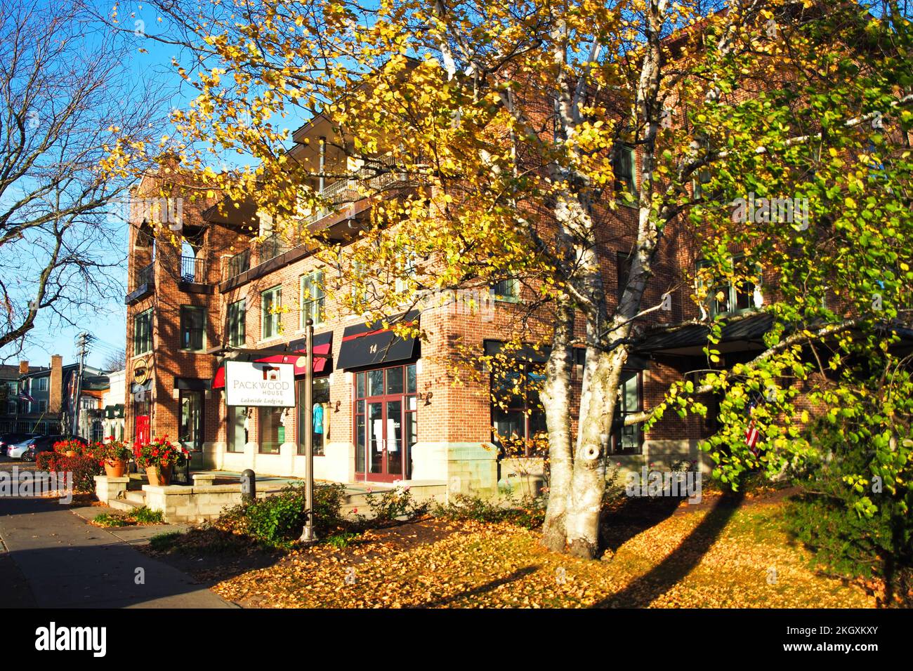 Skaneateles, New York, USA. 4. November 2022. Charmante Geschäfte und