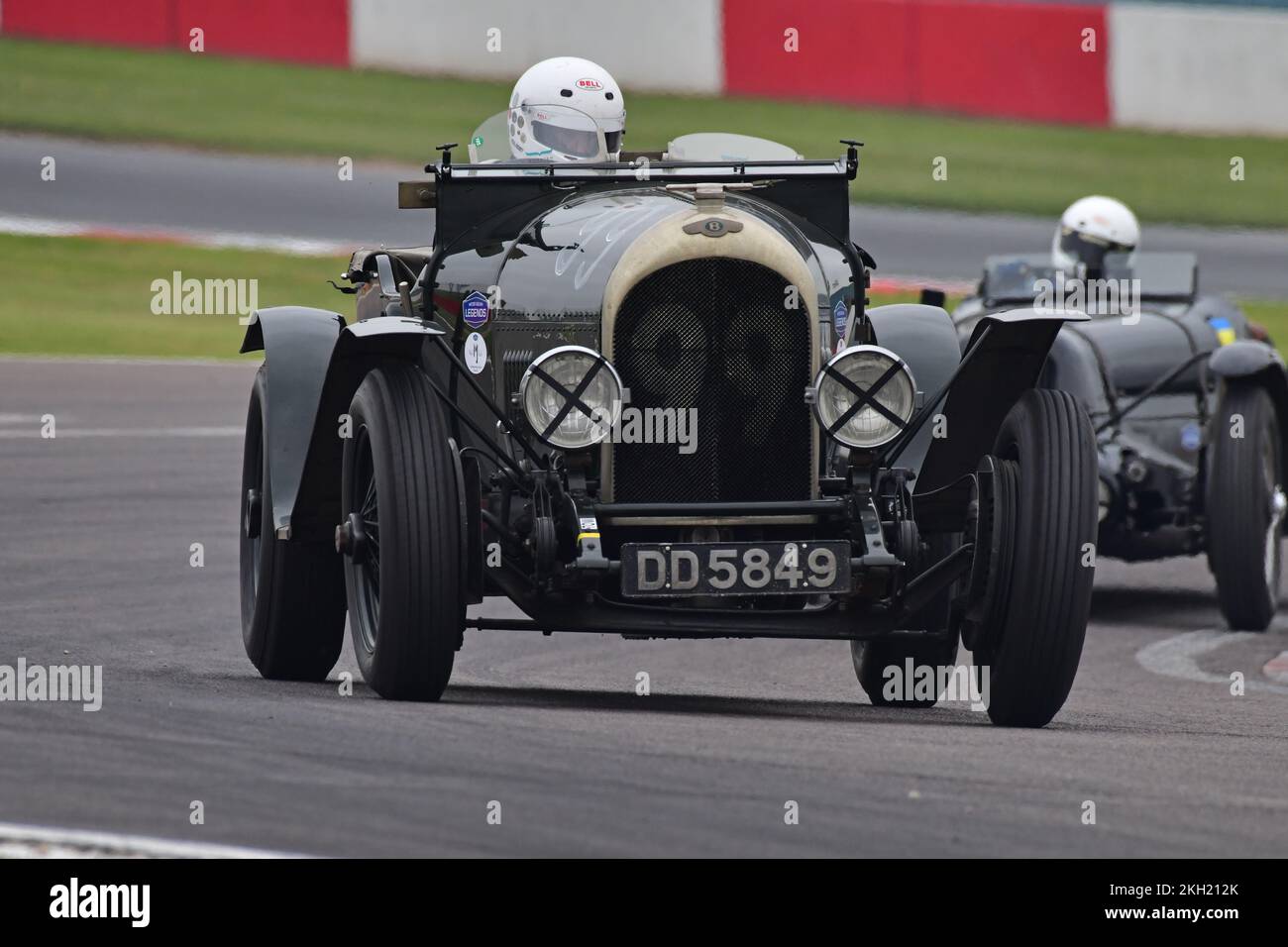 Ewen Getley, Bentley 3-4½ Liter, der „Mad Jack“ für Vorkriegs-Sportwagen, ein 45-minütiges Rennen für legendäre Vorkriegsautos, viele aus den 20er und 30 Jahren Stockfoto