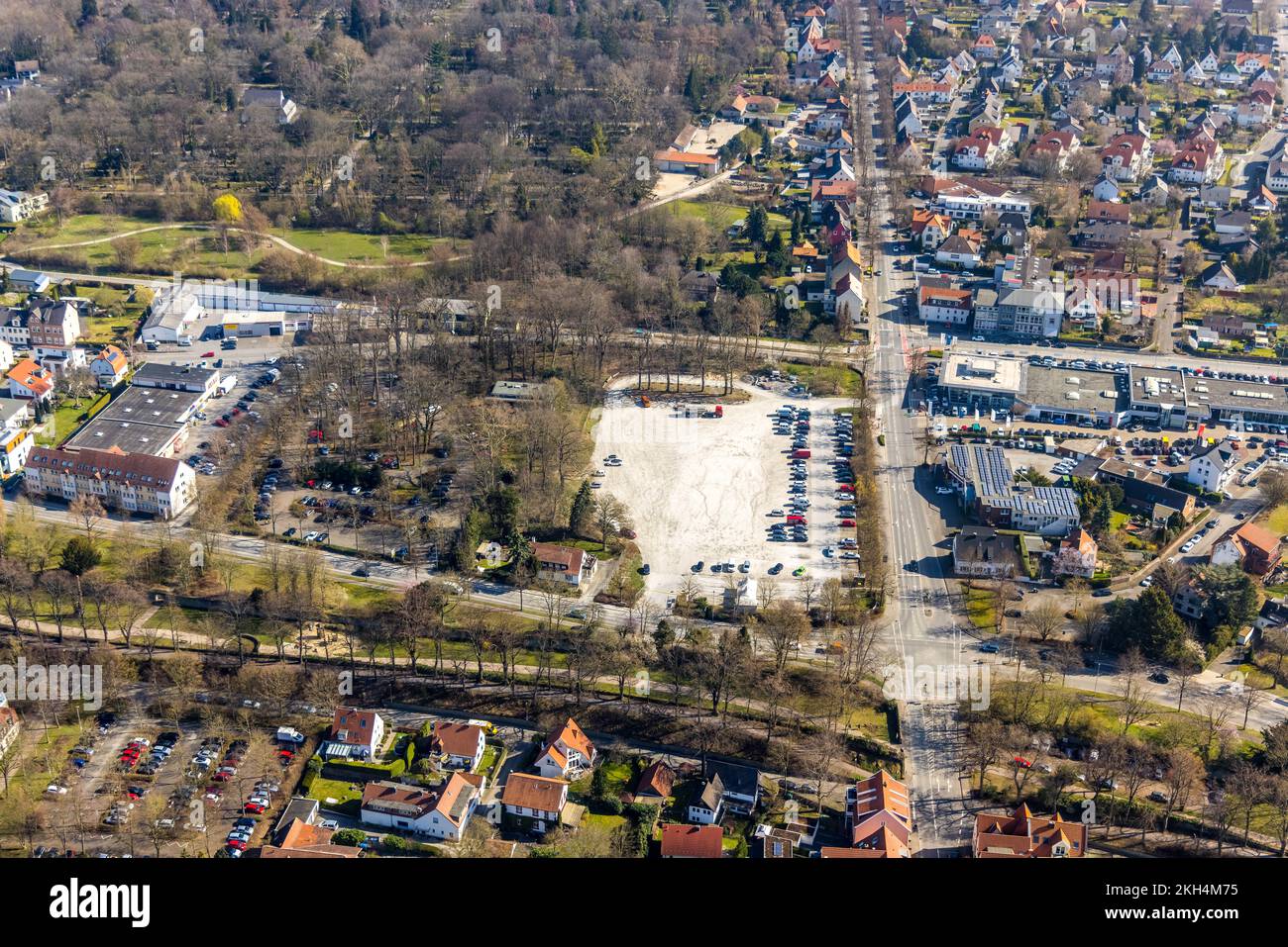 Luftaufnahme, Parkplatz Georg-Plange-Platz, Thomä, Soest, Soester Börde, Nordrhein-Westfalen, Deutschland, DE, Europa, Luftfotografie, Parkplatz Spa Stockfoto