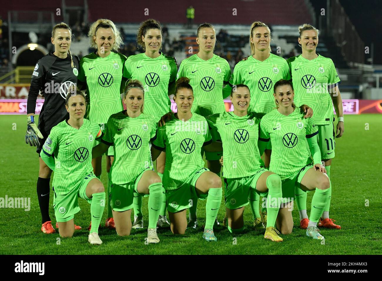 Latina, Italien. 23.. November 2022. Team der VfL Wolfsburg während des Fußballspiels der UEFA Champions League Frauen zwischen AS Roma und der VfL Wolfsburg im Stadion Domenico Francioni in Latina (Italien), 23.. November 2022. Foto Andrea Staccioli/Insidefoto Credit: Insidefoto di andrea staccioli/Alamy Live News Stockfoto