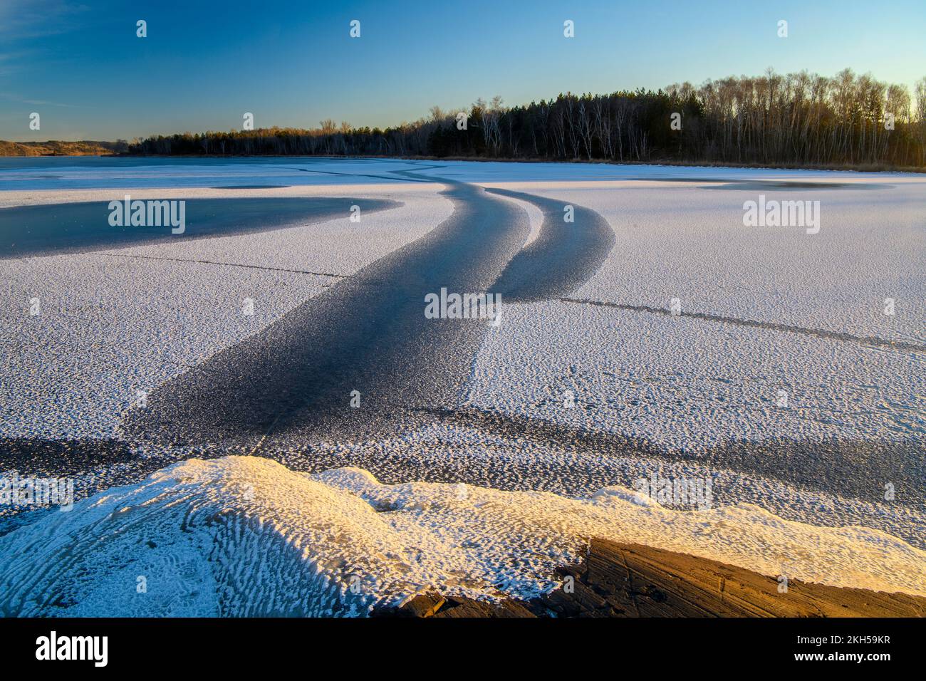 Eis- und Frostmuster am Kelly Lake, Greater Sudbury, Ontario, Kanada Stockfoto