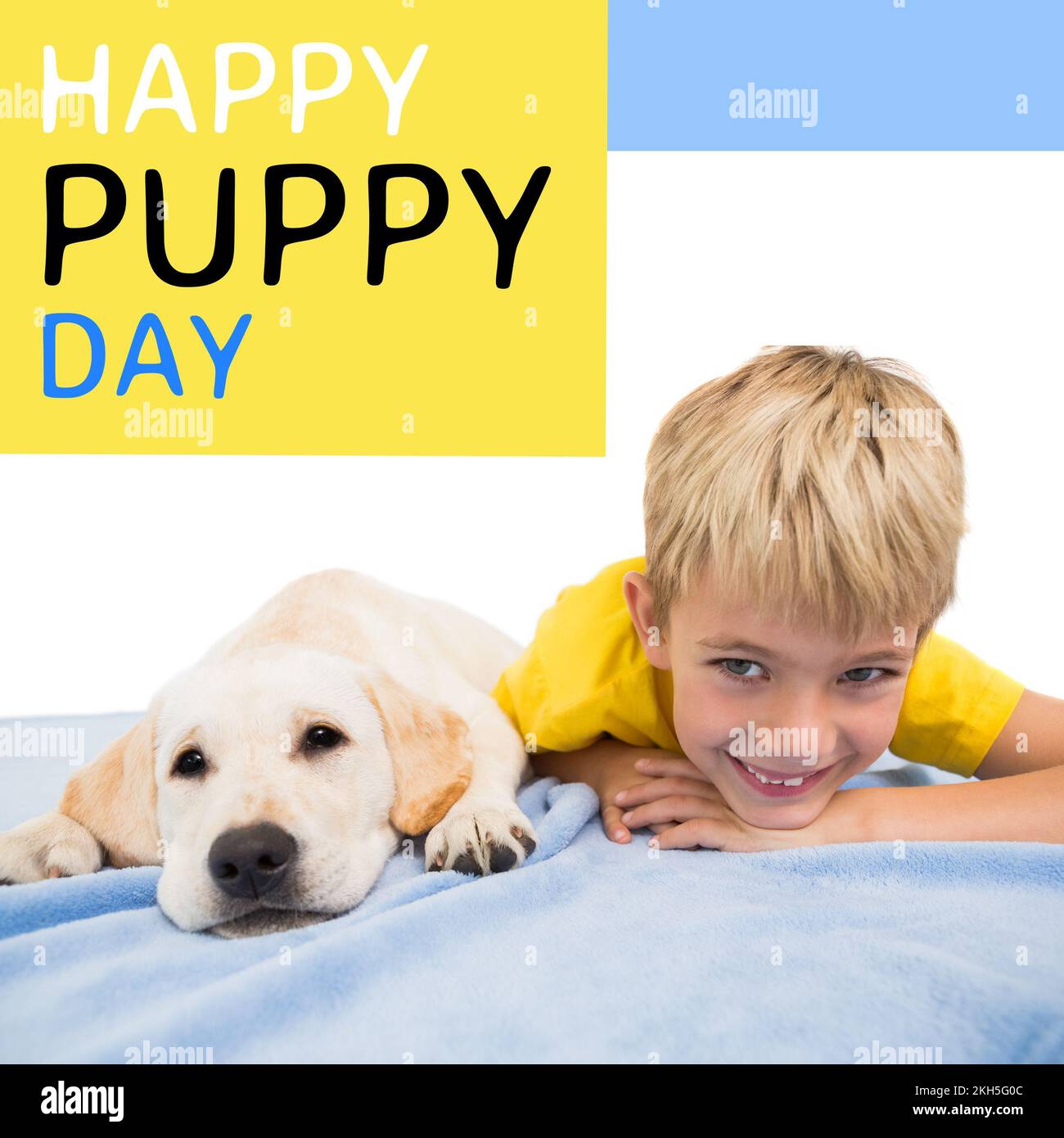 Zusammensetzung des Happy Welppy Day Textes über den glücklichen Kaukasier mit Hund Stockfoto