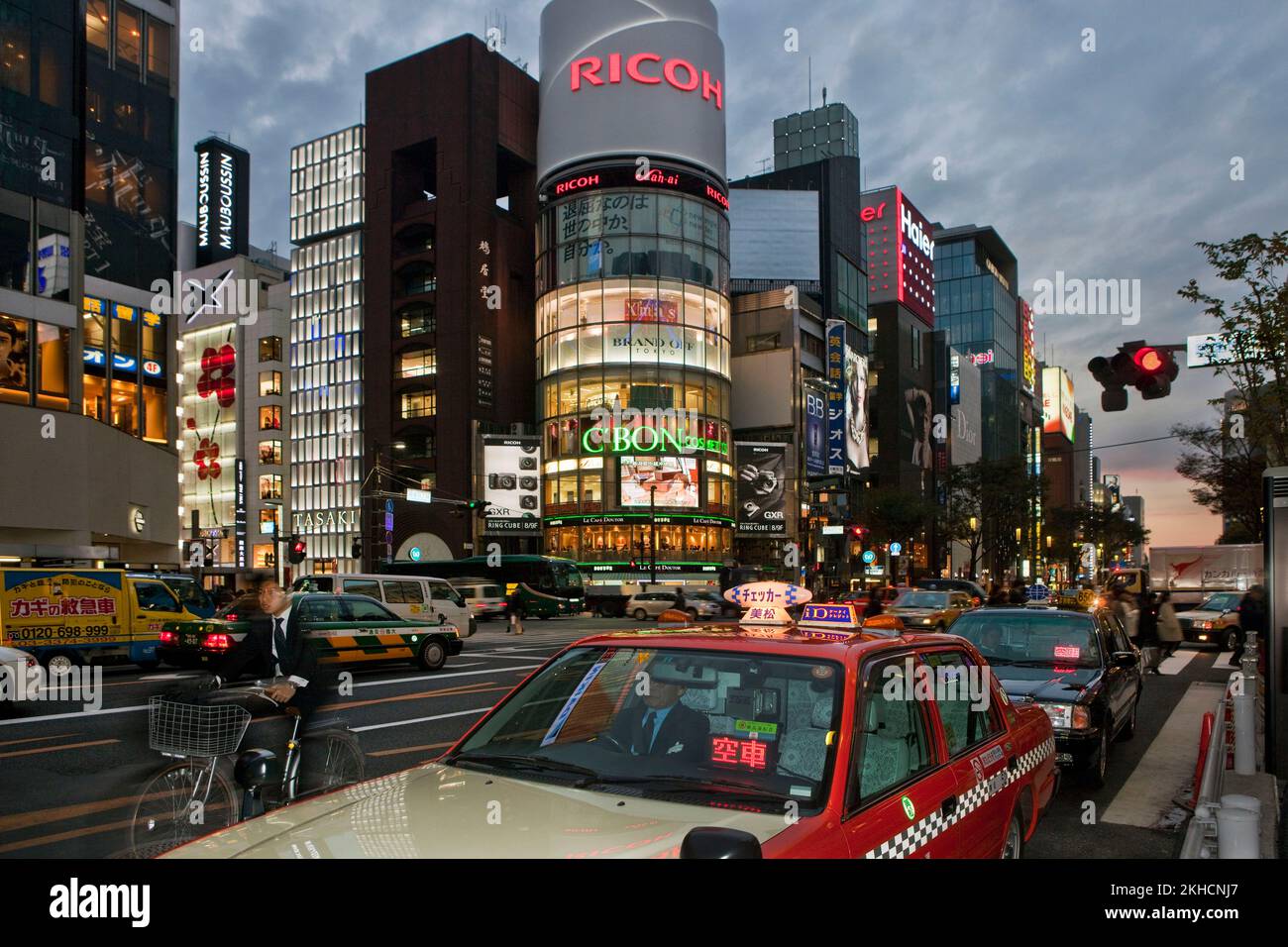 Traffic Evening Ginza Tokyo Japan 2 Stockfoto
