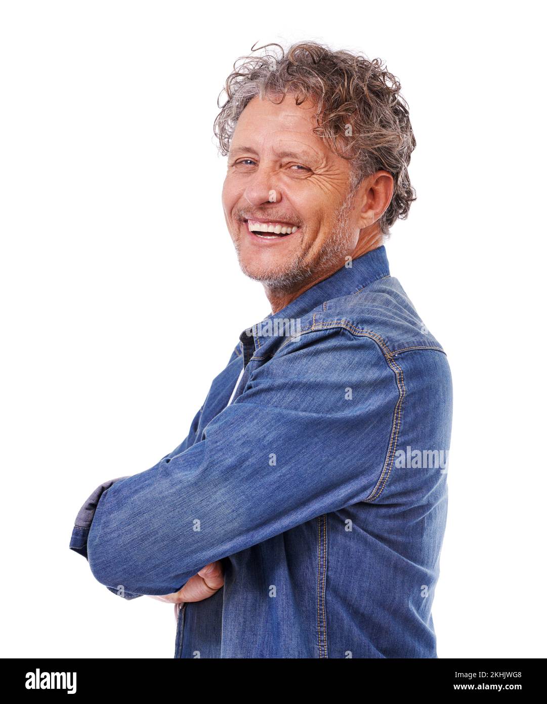 Es ist ein angenehmer Tag. Studioporträt eines glücklichen, erwachsenen Mannes, der ein Jeansshirt trägt, isoliert auf Weiß. Stockfoto