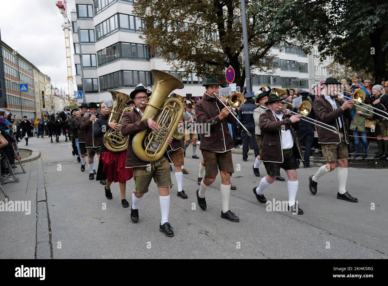 Teilnehmer der Oktoberfest-Tentowner-Parade in München Stockfoto