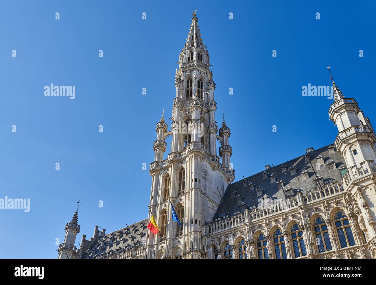 Brüssel, Beigium, Blick auf den Turm des Rathauses auf dem Groten Markt Stockfoto