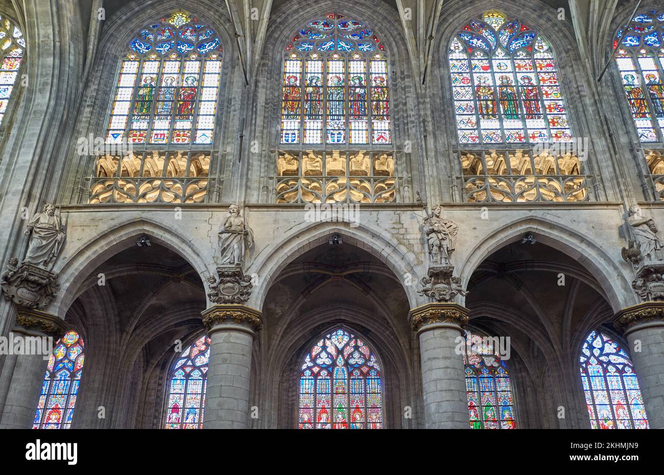 Brüssel, Beigium - 6. September 2018: Das Buntglas der Kirche Maria von Sablon Stockfoto
