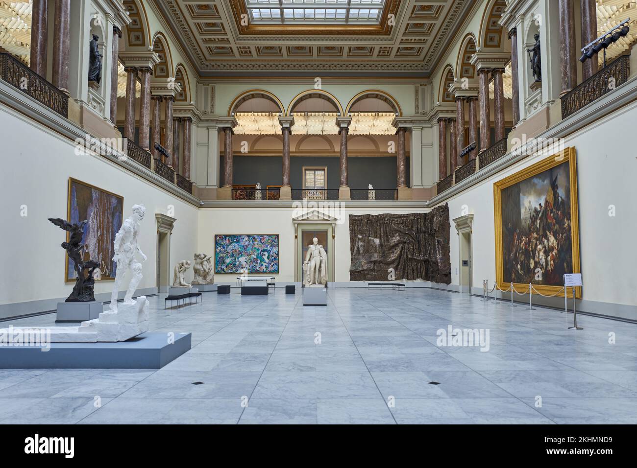 Brüssel, Beigium - 6. September 2018: Skulpturen und Gemälde im Königlichen Museum der Schönen Künste Stockfoto