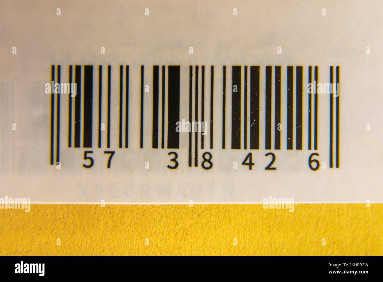 Foto eines Strichcodes auf einem Karton. Identifizierung der Waren Stockfoto