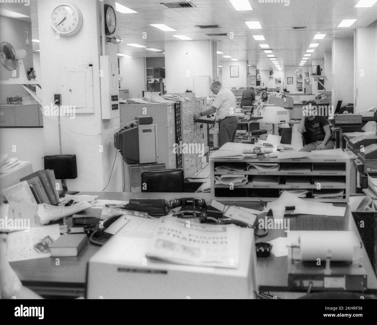 DIE NEWSROOM einer Nachrichtenagentur in New York USA im Jahr 1981 Stockfoto