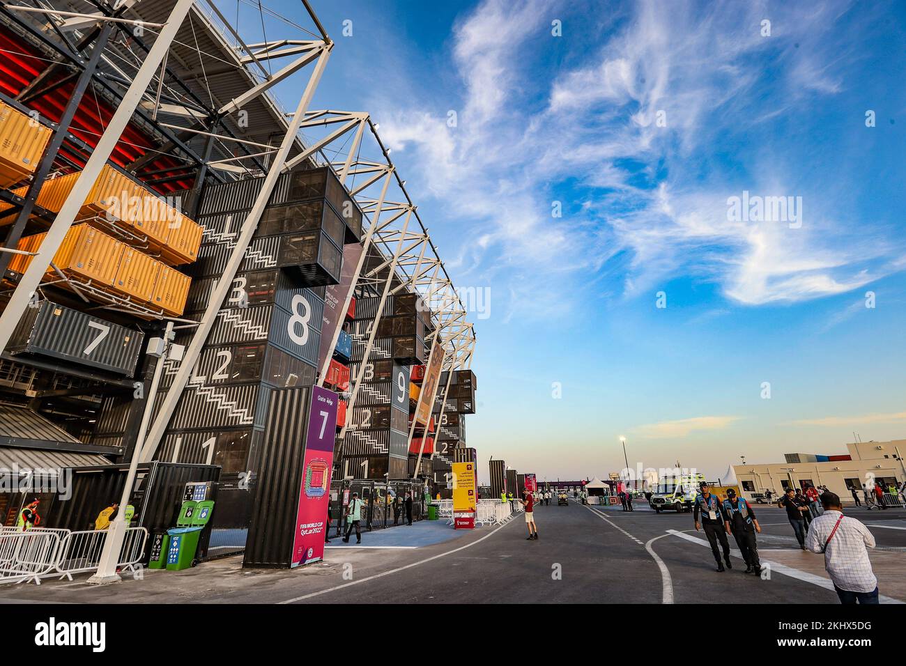 Die Abbildung zeigt das Stadion 974 vor einem Fußballspiel zwischen Portugal und Ghana in Gruppe H der FIFA-Weltmeisterschaft 2022 in Doha, Bundesstaat Katar, am Donnerstag, den 24. November 2022. BELGA FOTO BRUNO FAHY Stockfoto